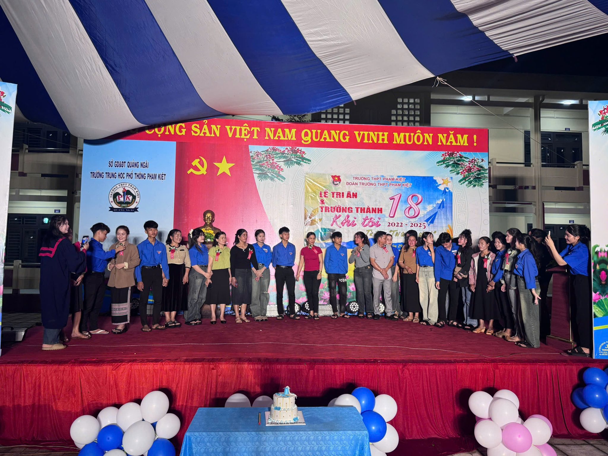 LỄ TRI ÂN Và TRƯỞNG THÀNH – KHỐI 12 NIÊN KHÓA 2022–2025