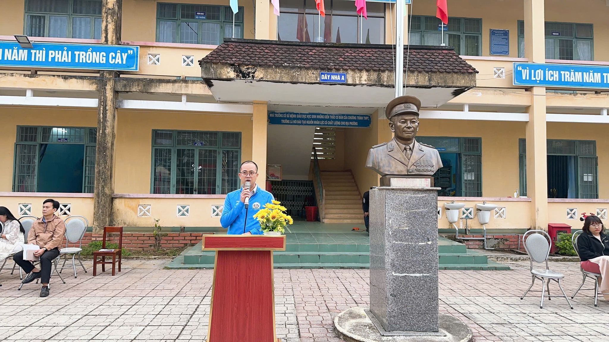 CHÀO CỜ ĐẦU TUẦN, SƠ KẾT HỌC KỲ I HÒA CHUNG KHÔNG KHÍ CHÀO MỪNG ĐẠI HỘI ĐẢNG TOÀN QUỐC LẦN THỨ XIV CHÀO CỜ ĐẦU TUẦN, SƠ KẾT HỌC KỲ I HÒA CHUNG KHÔNG KHÍ CHÀO MỪNG ĐẠI HỘI ĐẢNG TOÀN QUỐC LẦN THỨ XIV