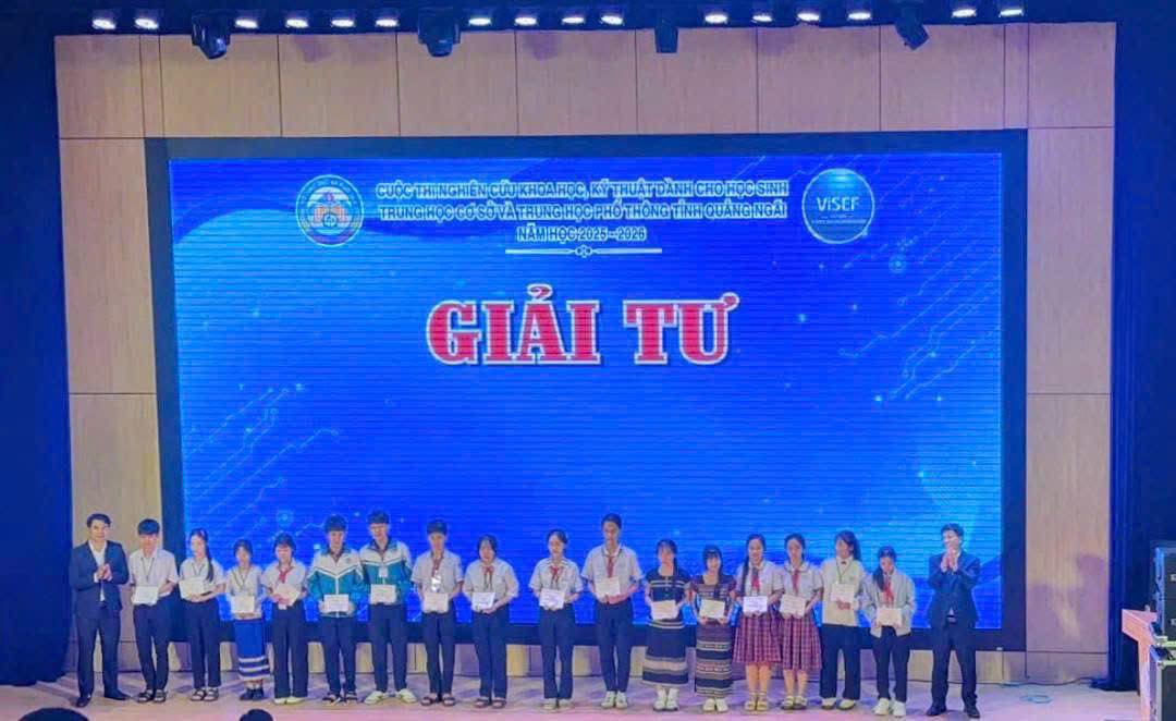 TRƯỜNG THPT PHẠM KIỆT VINH DỰ ĐẠT GIẢI TẠI CUỘC THI KHOA HỌC KỸ THUẬT CẤP TỈNH NĂM HỌC 2025–2026 TRƯỜNG THPT PHẠM KIỆT VINH DỰ ĐẠT GIẢI TẠI CUỘC THI KHOA HỌC KỸ THUẬT CẤP TỈNH NĂM HỌC 2025–2026