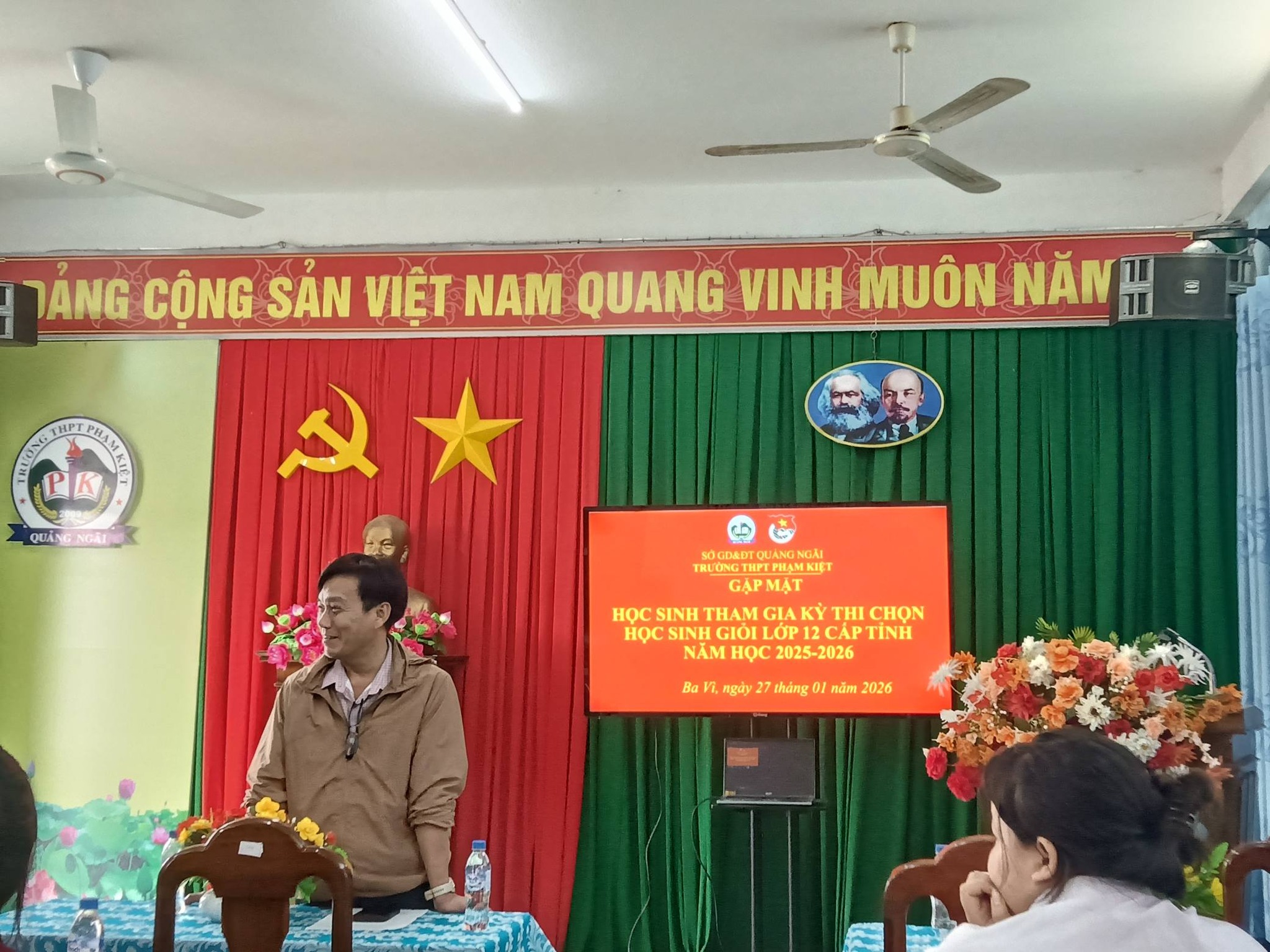 GẶP MẶT – ĐỘNG VIÊN ĐỘI TUYỂN DỰ THI CHỌN HỌC SINH GIỎI LỚP 12 CẤP TỈNH GẶP MẶT – ĐỘNG VIÊN ĐỘI TUYỂN DỰ THI CHỌN HỌC SINH GIỎI LỚP 12 CẤP TỈNH